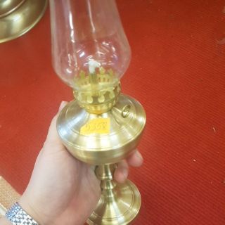 Đèn dầu bằng đồng cỡ trung