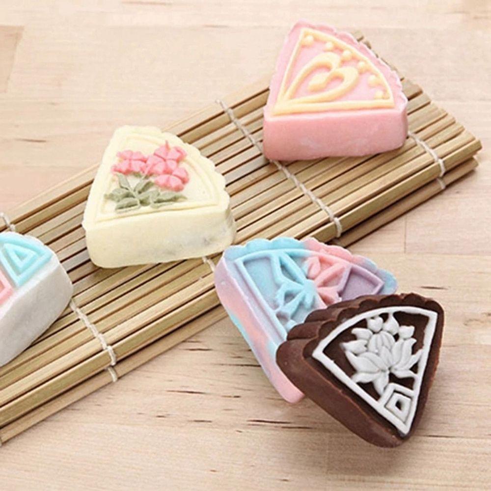 Bộ Khuôn Làm Bánh Trung Thu 50g Tiện Dụng