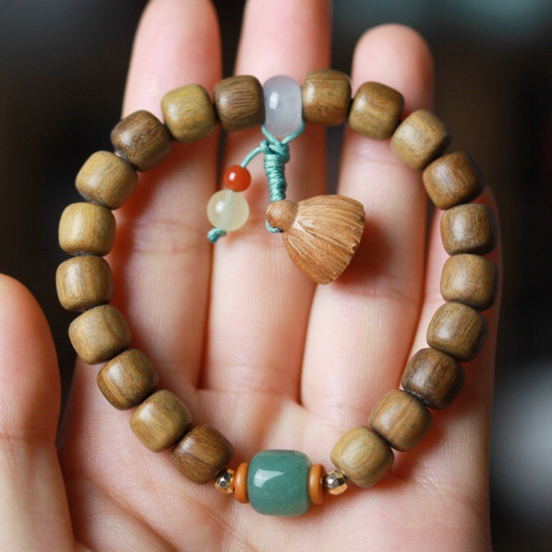 Chuỗi Hạt Phật Giáo Bằng Gỗ Đàn Hương Xanh Tự Nhiên