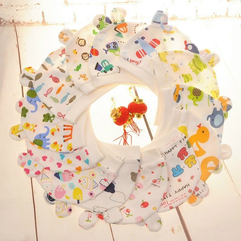 Mũ cotton sơ sinh màu trắng in hoạ tiết cho bé