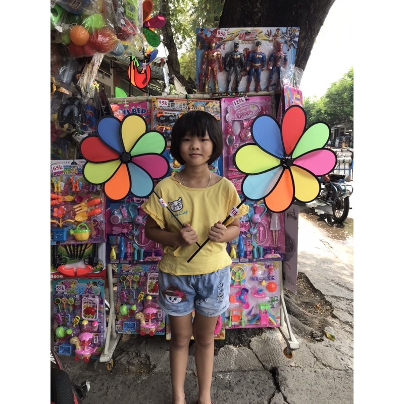 Chong chóng cầu vồng , hình y mẫu. Sản phẩm loại 1 tốt chất lượng.