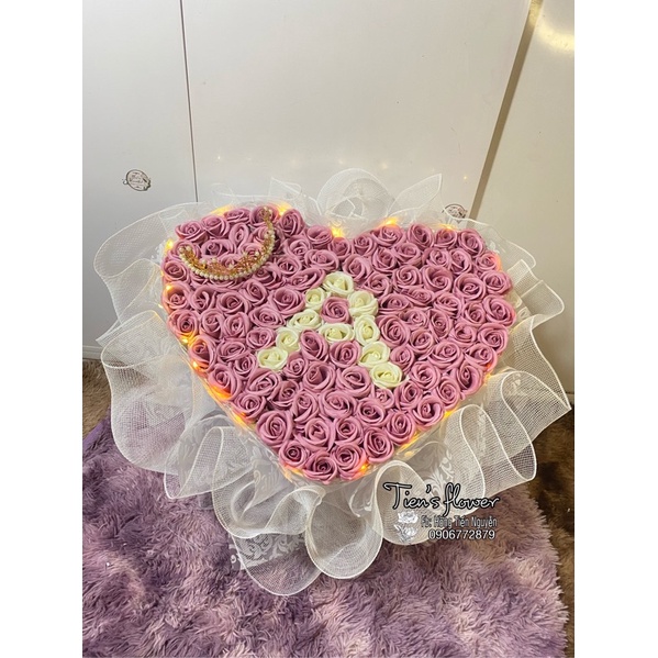 Bó hoa sáp 100 bông hình tim shop có nhiều màu nhận kết chữ theo yêu cầu
