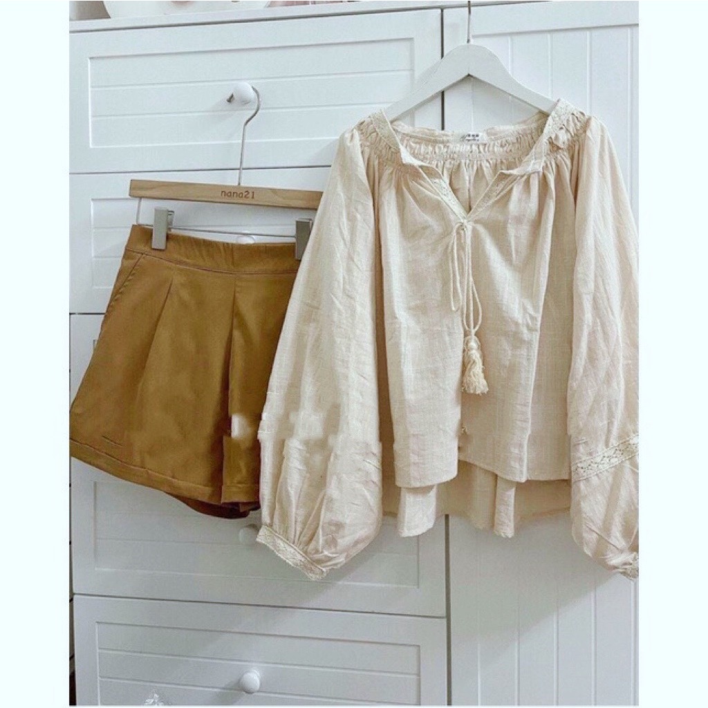 Bán sỉ - Set áo 2 dây buộc nơ vai babydoll và quần sooc trắng Hàn Quốc - KAMI Clothes