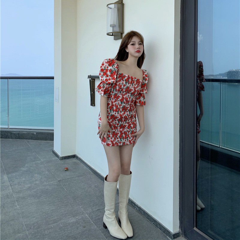 (ORDER) Váy hoa hồng đỏ cổ vuông tay phồng thun nhăn nhún ôm body tôn dáng gợi cảm style Hong Kong (NEW 2020)