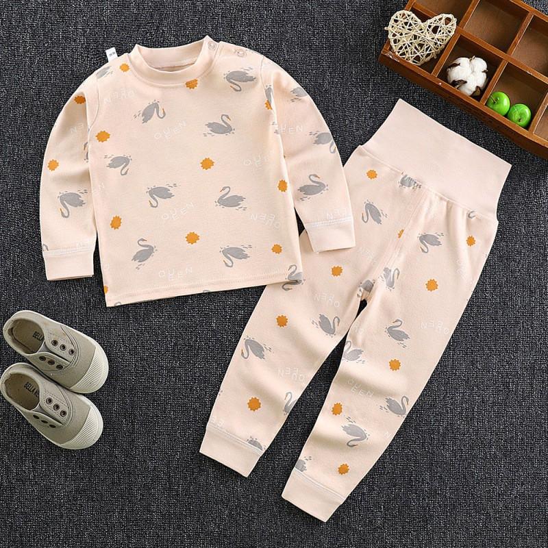 Bộ đồ ngủ gồm áo thun tay dài và quần dài xinh xắn dành cho bé