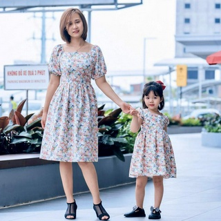 [ ẢNH THẬT  SHOP TỰ CHỤP] VÁY ĐÔI MẸ VÀ BÉ CỔ VUÔNG HOA HỒNG MÃ V3 [ YUMI'S KID ]