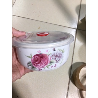 Thố sứ có nắp hút chân không