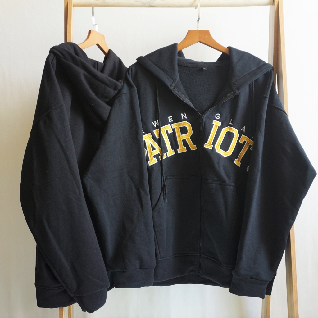 [sẵn] Áo khác tay dài form rộng thêu chữ PATR (ảnh thật tại shop) Tanazi Closet