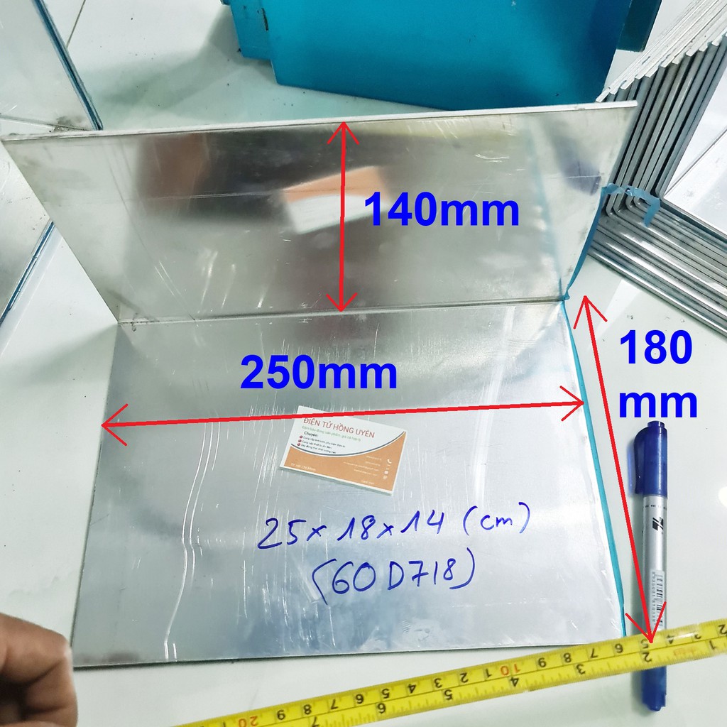 Nhôm tấm gập sẵn chữ L bắt được 60D718. Dày 3MM cứng cáp. Tản nhiệt cho sò D718, B688... Kích thước lớn 180x250x140MM