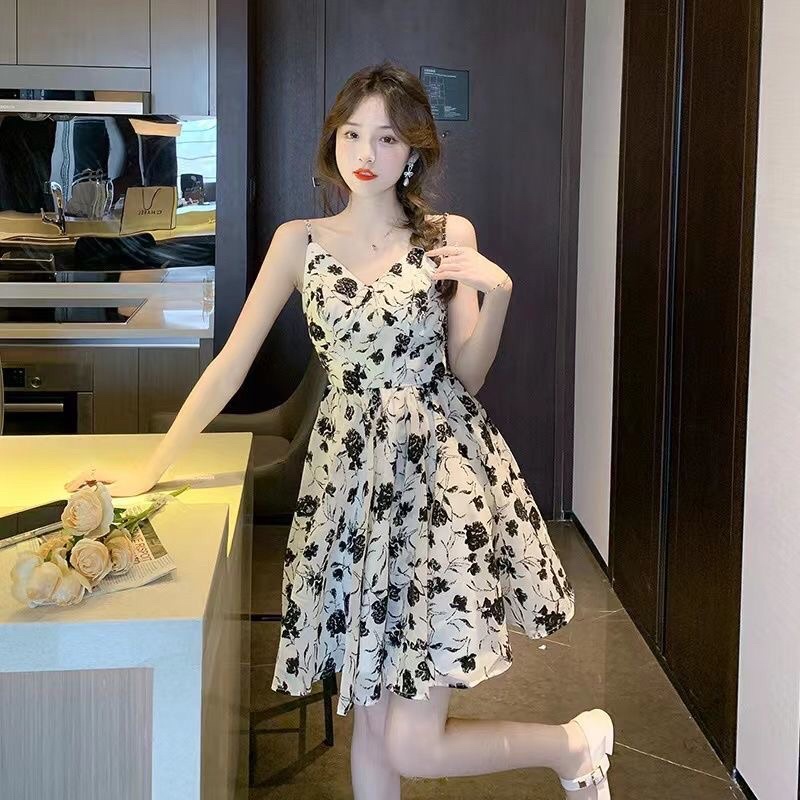 VÁY HAI DÂY HOA HỒNG ĐEN