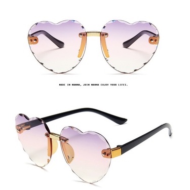 Kính mát gọng trái tim hoạt hình dễ thương cho bé