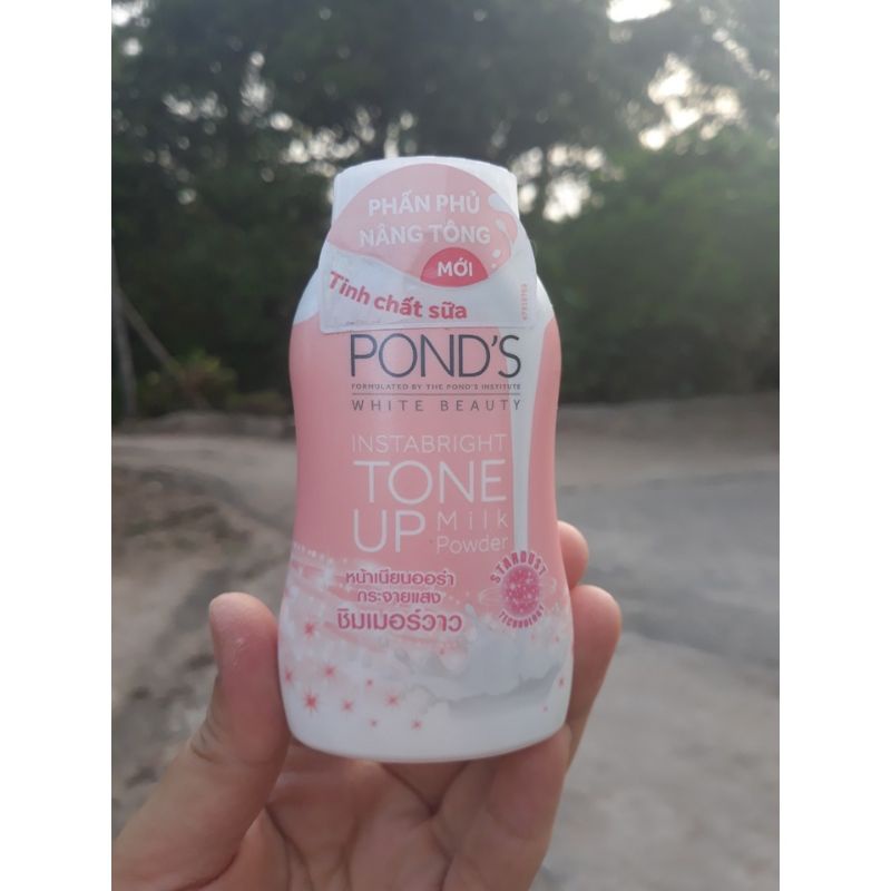 Phấn phủ trang điểm Pond's nâng tông 50gr - Phấn rôm nâng tông Pond