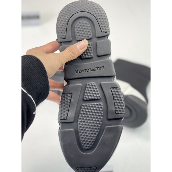 Blenciaga Speed full box kèm phụ kiện.