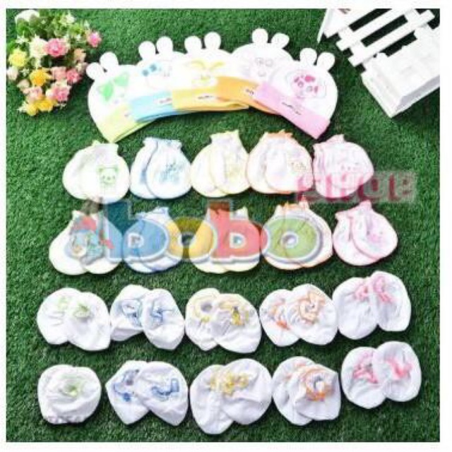 Combo nón,bao tay chân màu cho bé(5 nón tai thỏ in hình,5 đôi bao tay,5 đôi bao chân dún màu Trâm Vy-MH)