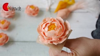 Dù bắt bông hoa bánh kem