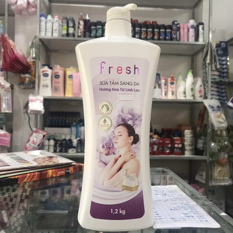 Sữa tắm Fresh sang da hương hoa Tử Linh Lan 1.2kg