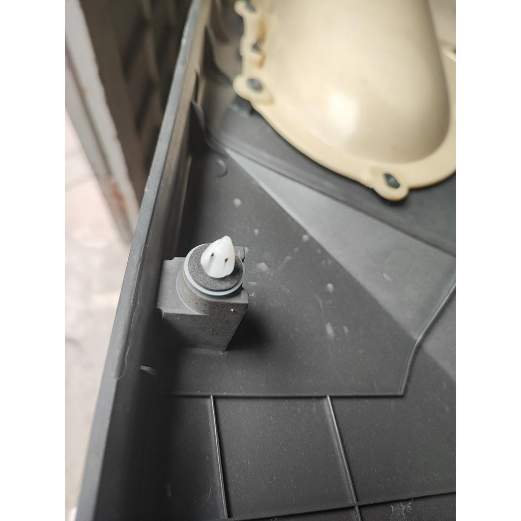 Vít nở nhựa chốt Tappi cửa Ô Tô, nở tapi - 10 cái