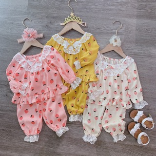 Bán sỉ bộ hình dâu tây cổ ren 3 màu cho bé
