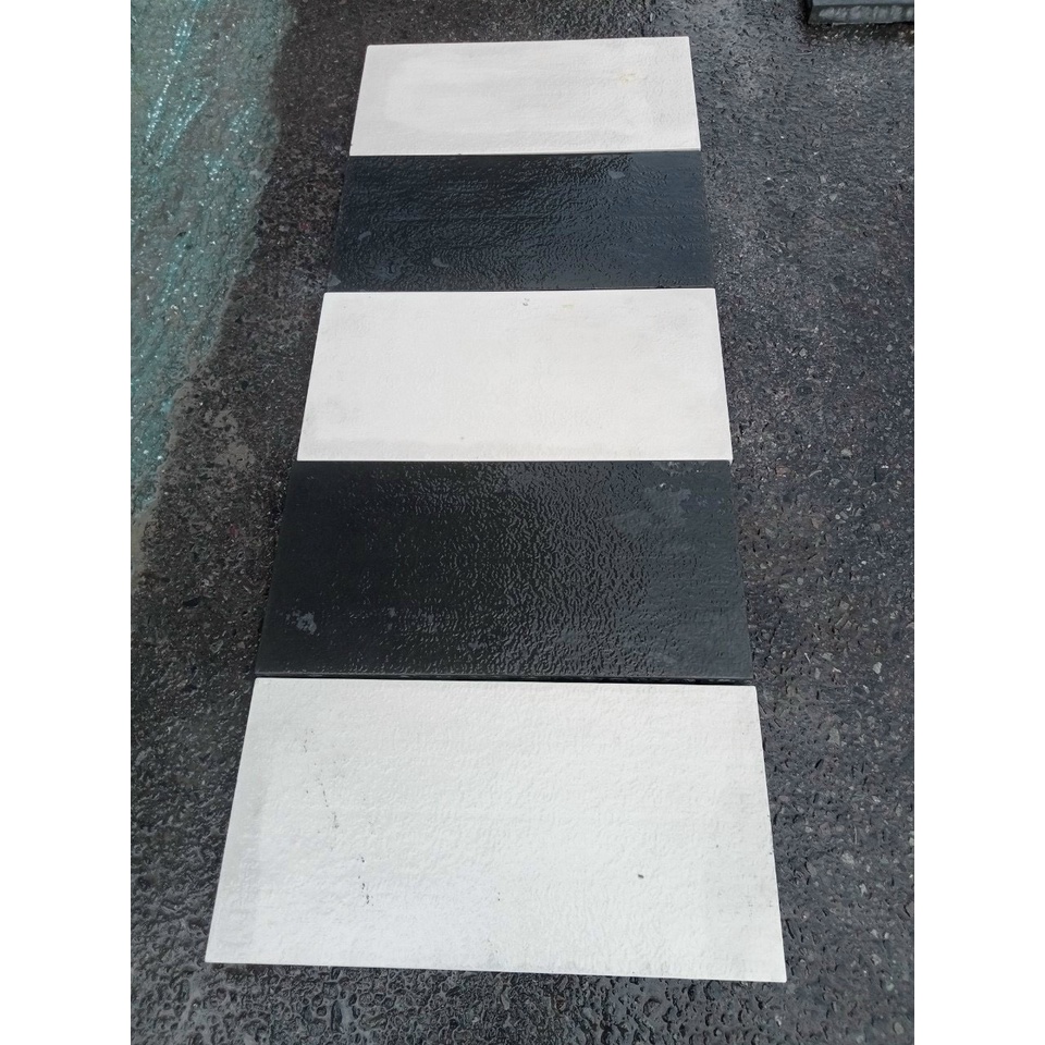 Khuôn nhựa đổ tấm bê tông giả đá chữ nhật 30x60 cm