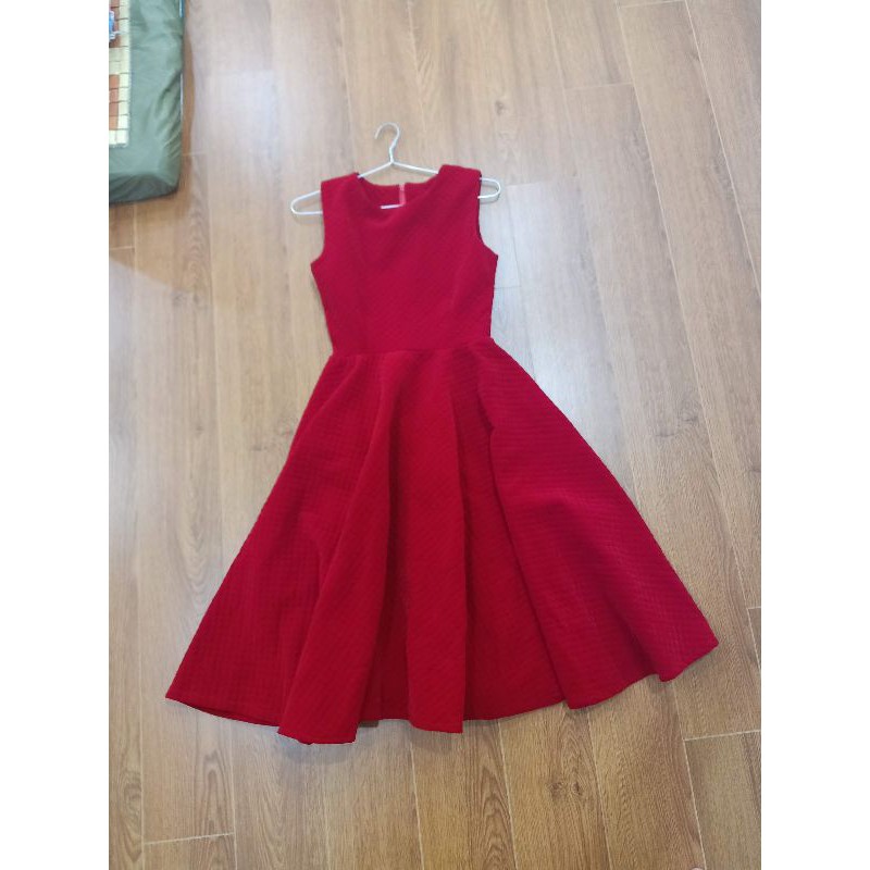 Thanh lý váy thiết kế new