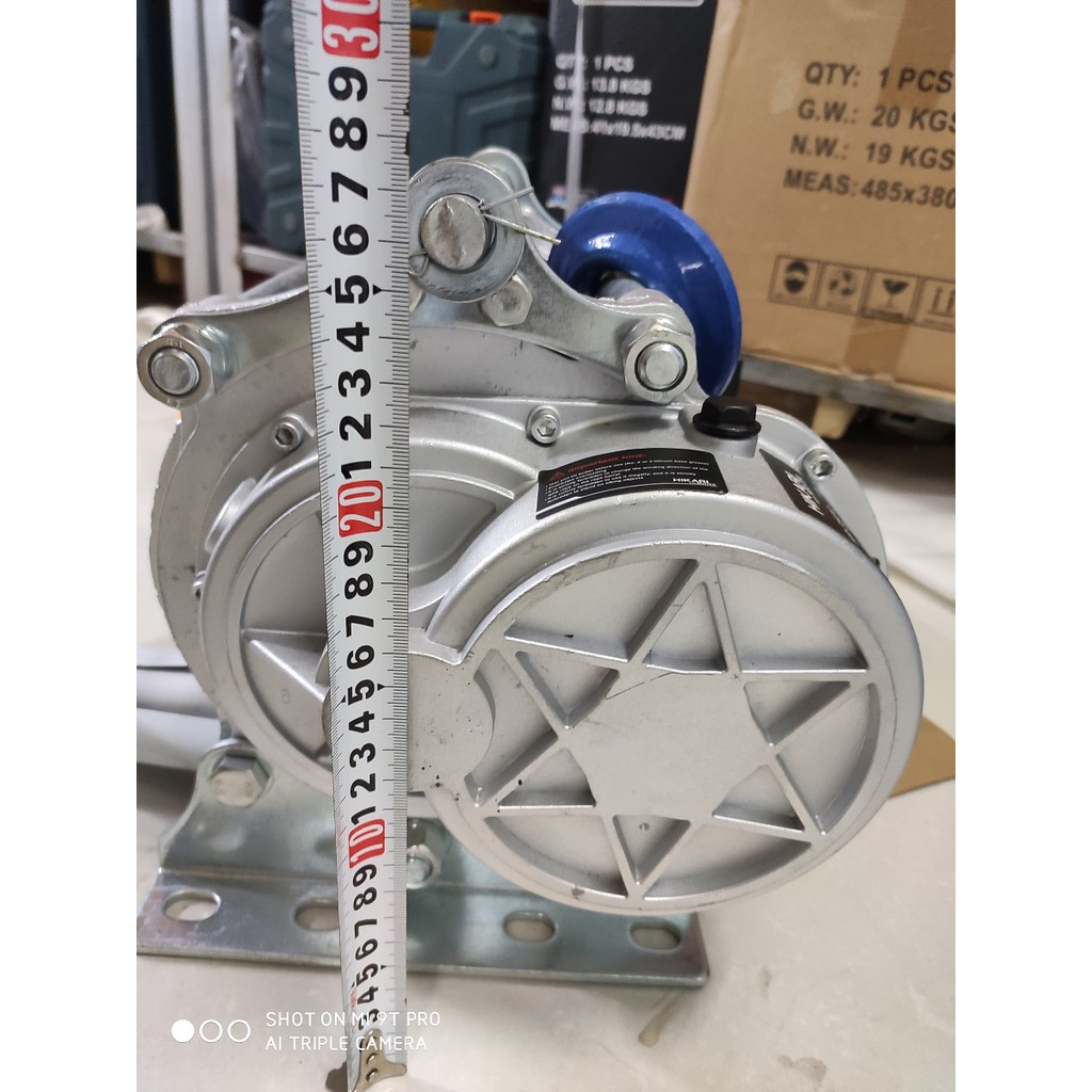 Tời điện HiKari HR 3500, 3,5 KW, 220v, Madein Thái lan   màu xanh trắng, đặt trên cao hoặc mặt đất.