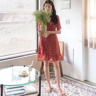 [Hàng oder] Váy voan hoa nhí vạt chéo