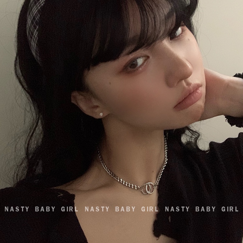 Dây chuyền kim loại trang trí mặt tròn đôi phong cách hip hop đơn giản