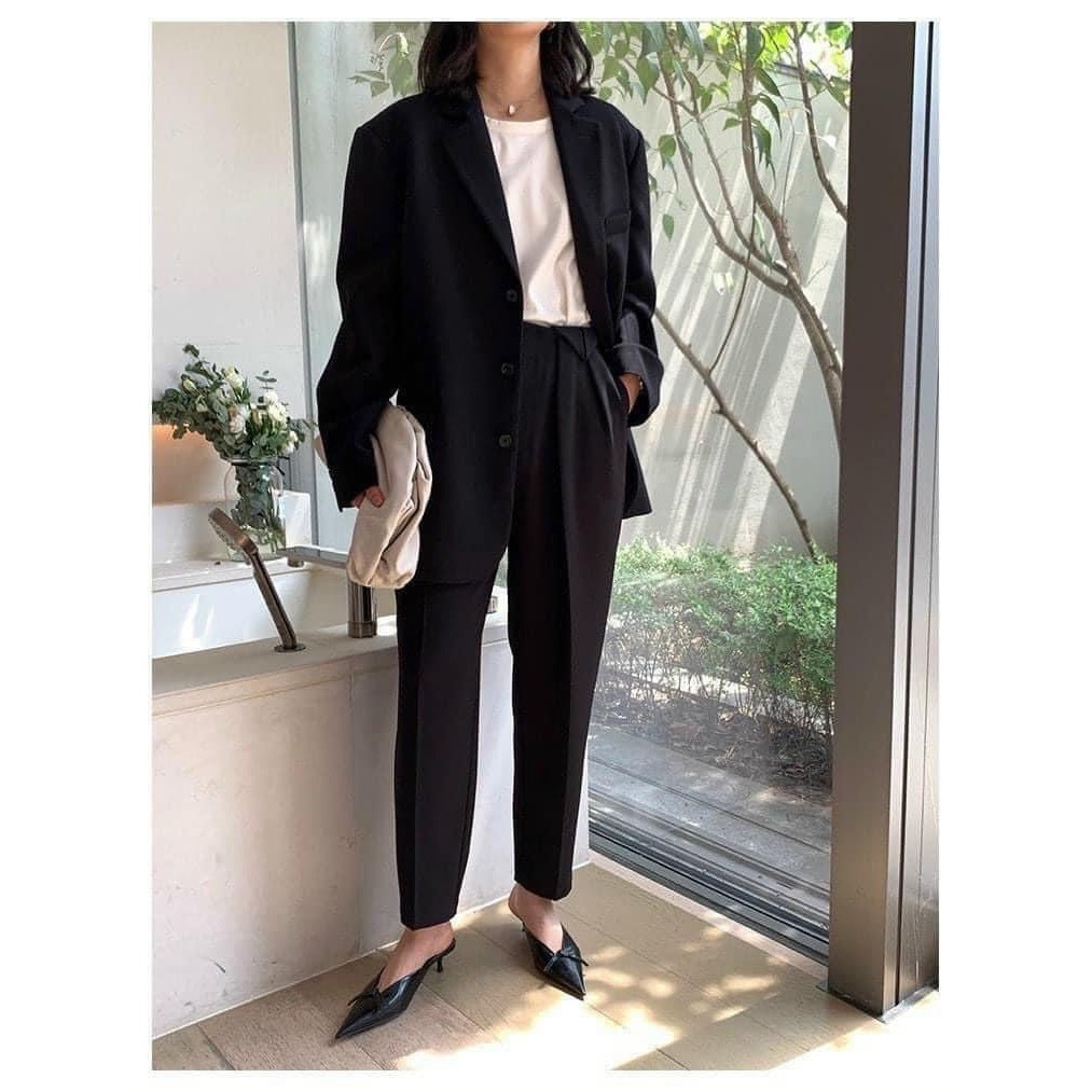 quần baggy cố tag tam giác nhỏ phía trước | BigBuy360 - bigbuy360.vn