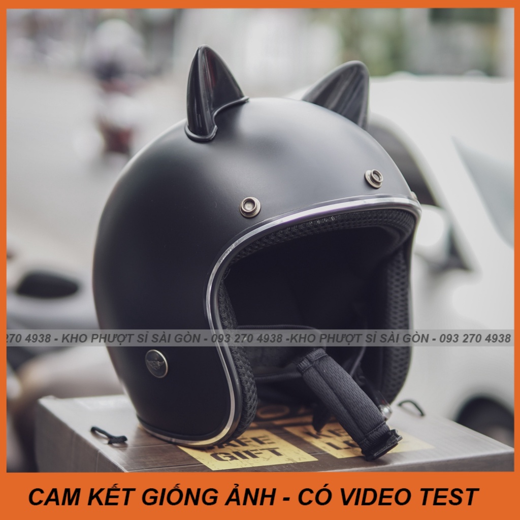 Giá kho Mũ bảo hiểm 3/4 màu đen nhám lót đen gắn tai mèo nhựa - Nón 3/4 đi phượt kèm tai mèo