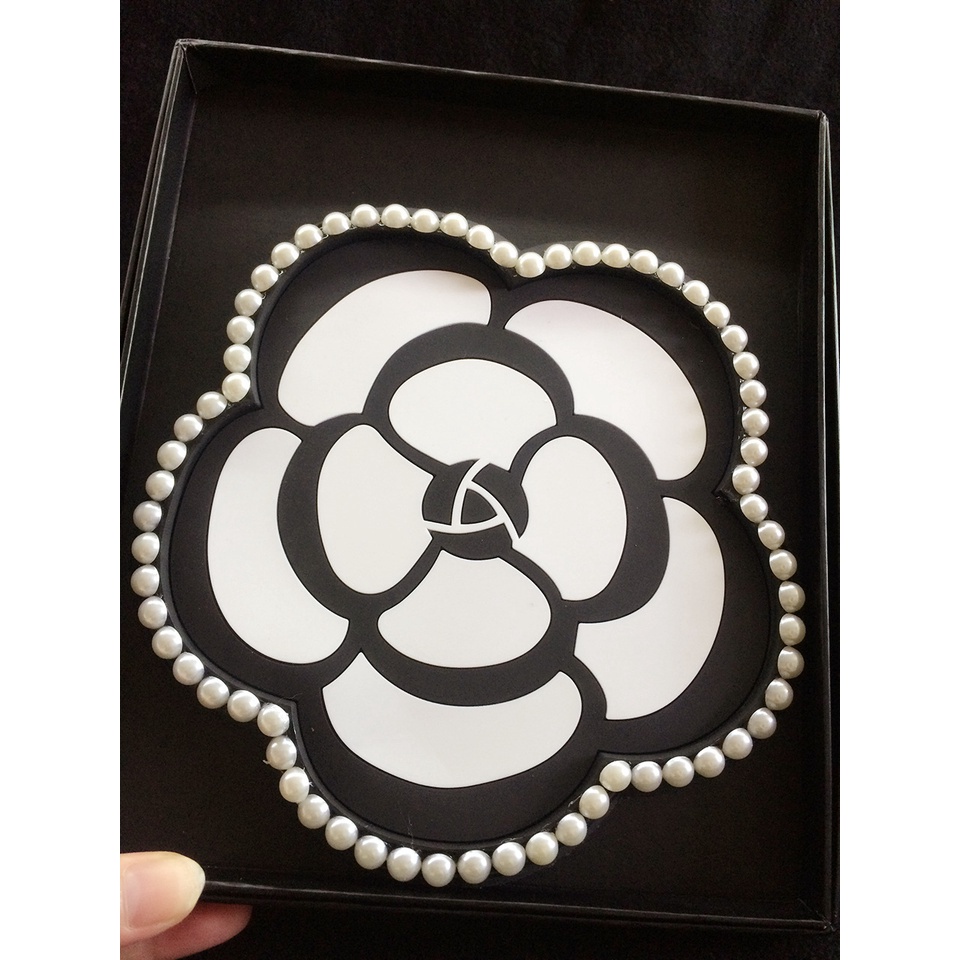 Miếng Lót Điện Thoại Chống Trượt Hình Hoa Đính Ngọc Trai Sáng Tạo Cho Xe Hơi