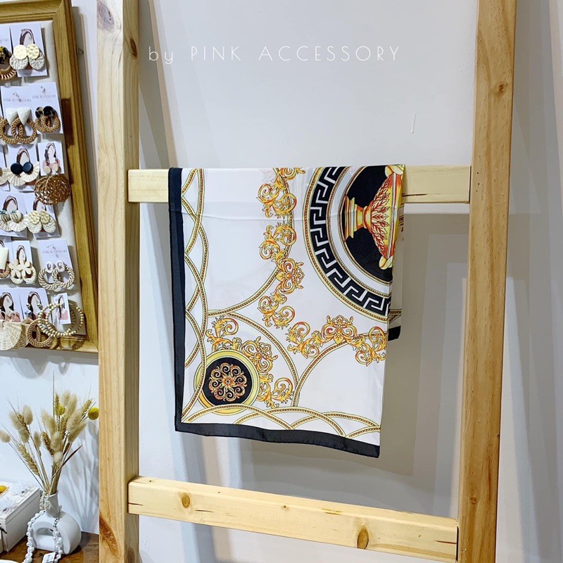 Khăn lụa mềm 70x70.