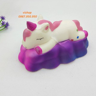 SquiShy NGỰA NẰM TRÊN MÂY