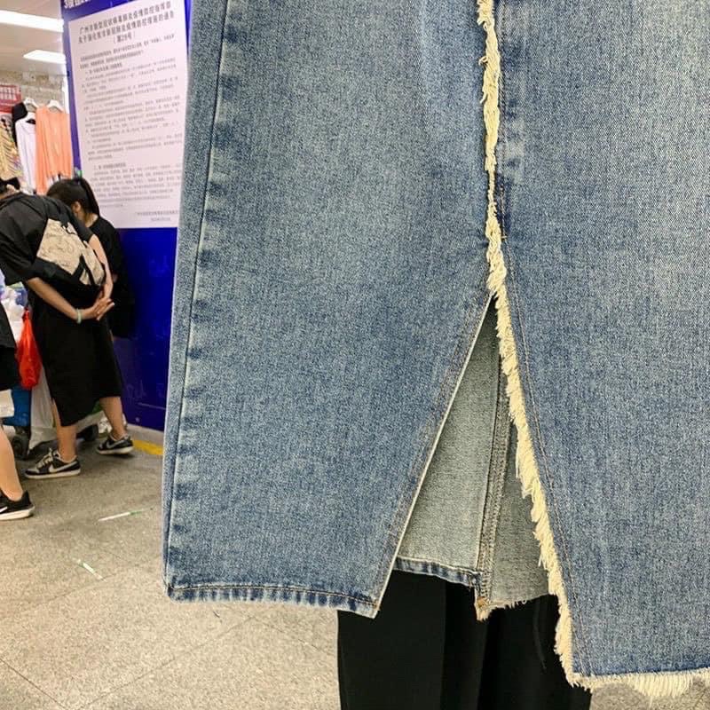 Mã 931- CHÂN VÁY JEAN MÀI DÁNG XẺ TRƯỚC