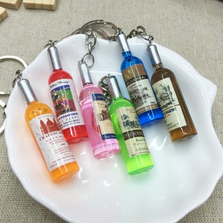 Móc khóa hình chai rượu xinh xắn tiện dụng