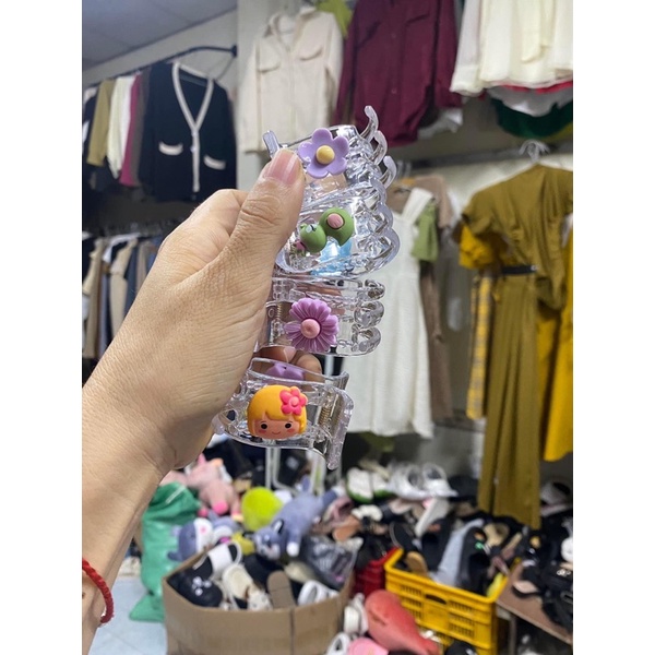 Kẹp Càng Cua Trong Suốt Hình Bơ