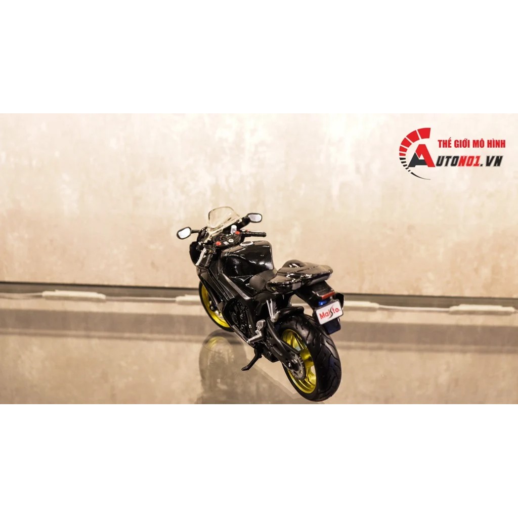 MÔ HÌNH XE ĐỘ SUZUKI GSX R750 CUSTOM LÊN PÔ AKRAPOVIC 1:12 MAISTO D073