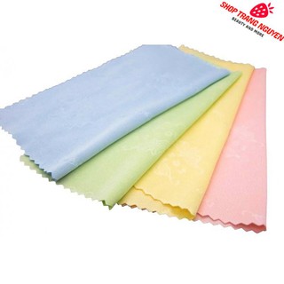 Khăn lau kính 14 x 14 cm (mầu giao ngẫu nhiên)