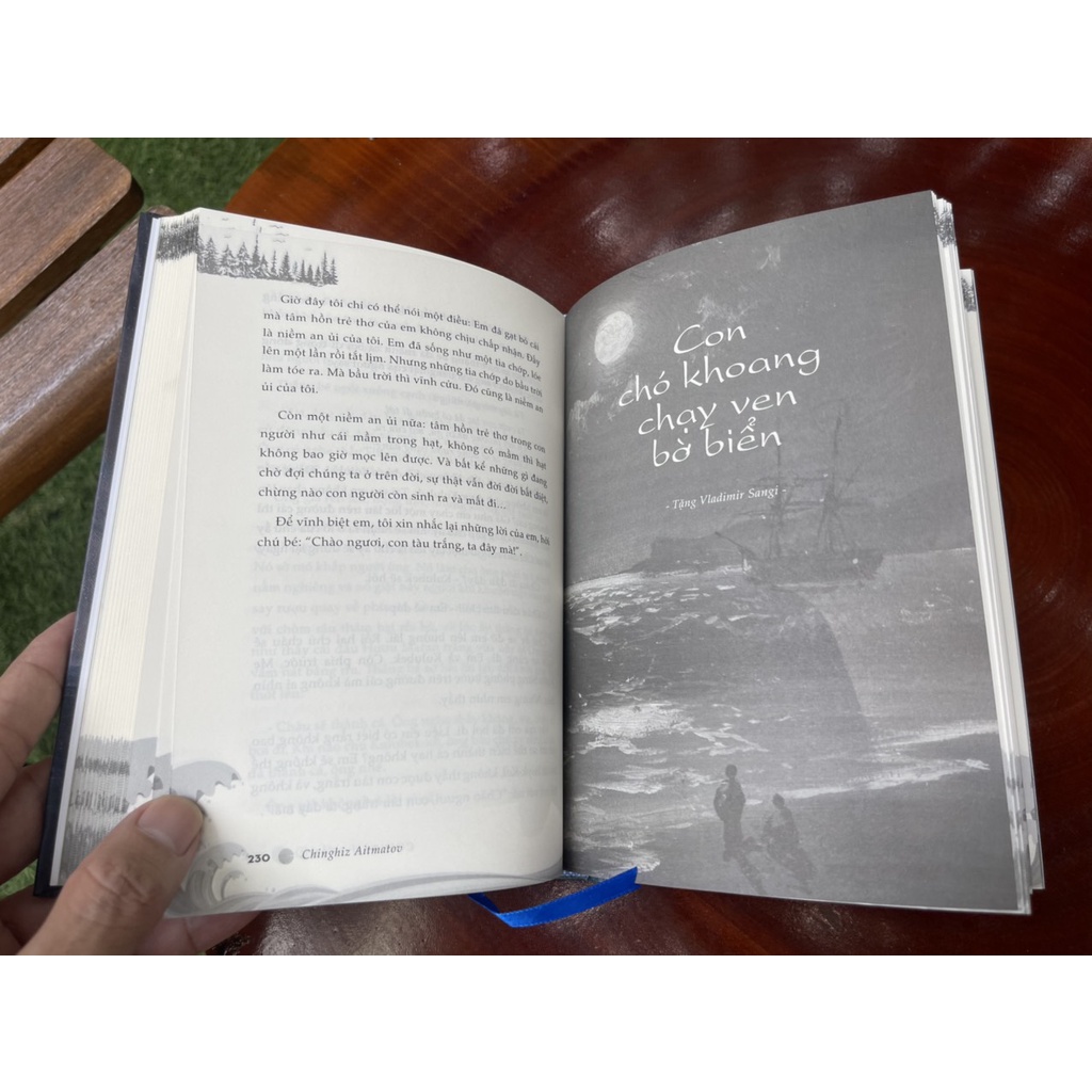 Sách - (bìa cứng giới hạn 100 cuốn) Con tàu trắng - Chingiz Aitmatov - Phạm Mạnh Hùng dịch - Phoenix Books