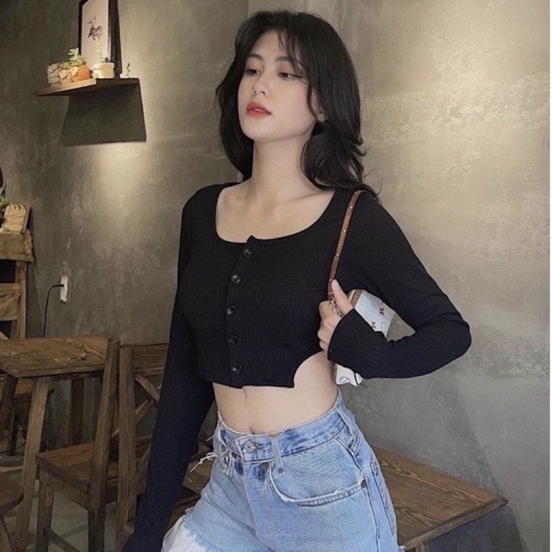 ÁO CROPTOP VẠT BÈO NHIỀU NÚT TAY DÀI