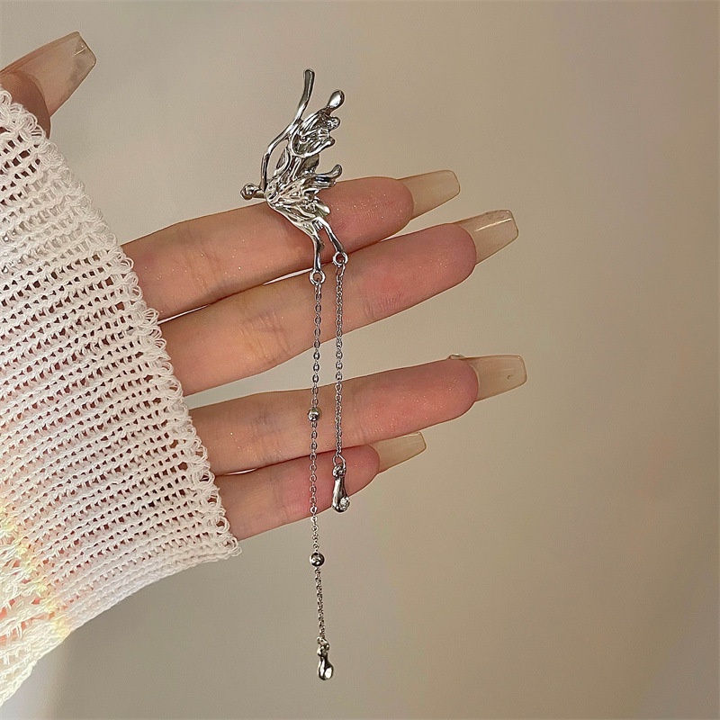 Khuyên tai kẹp vành một bên không bấm lỗ K019 bằng hợp kim mạ bạc hình cánh bướm dáng dài Leous Accessories