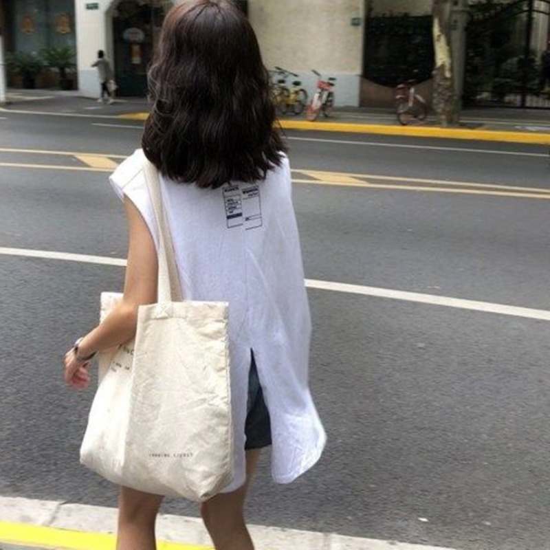 Áo Thun Sát Nách Xẻ Tà Trước Và Sau In Chữ Thời Trang Cá Tính Cho Nữ