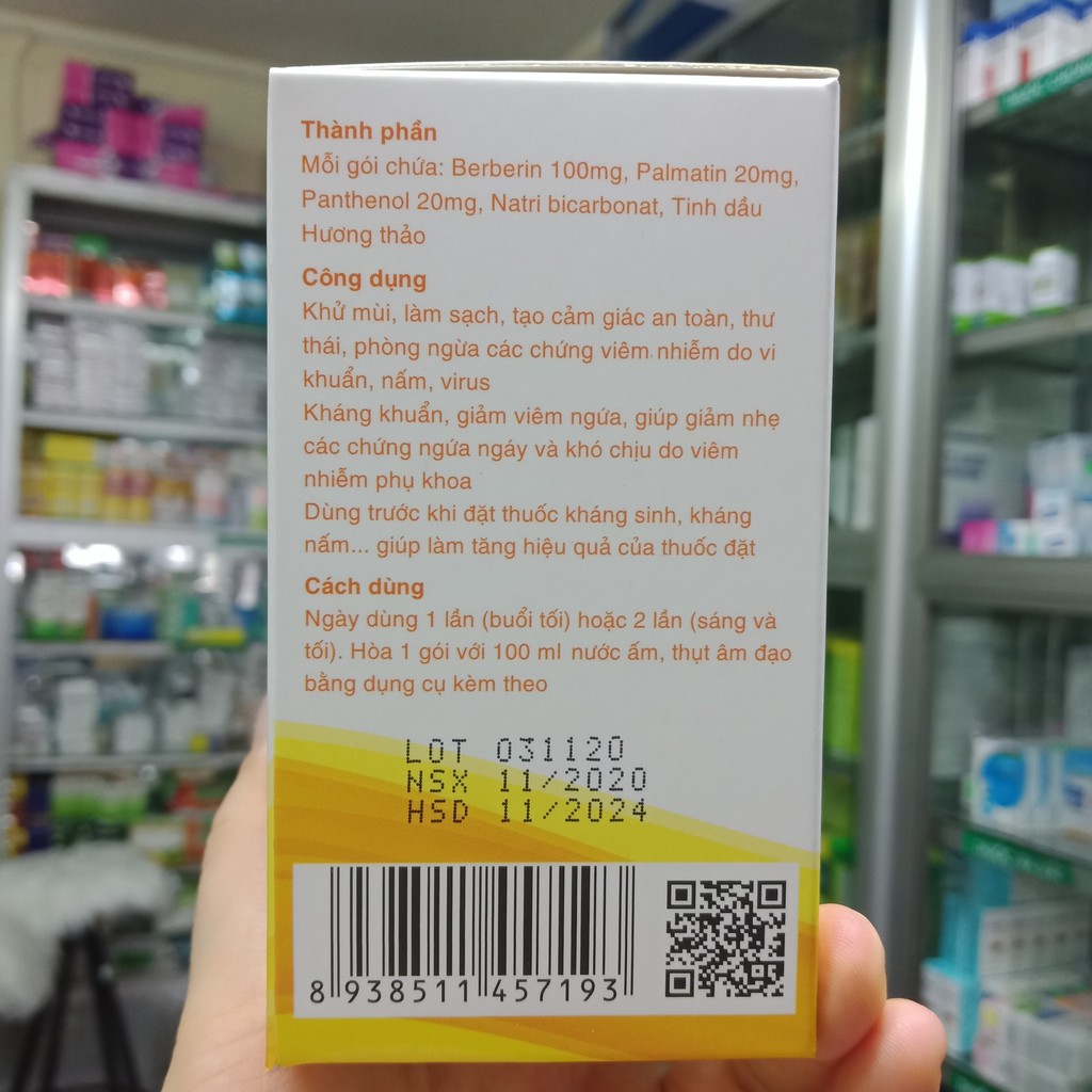 BeriKit Bộ thụt rửa vệ sinh phụ nữ gồm 15 gói muối kèm chai rửa của Cát Linh