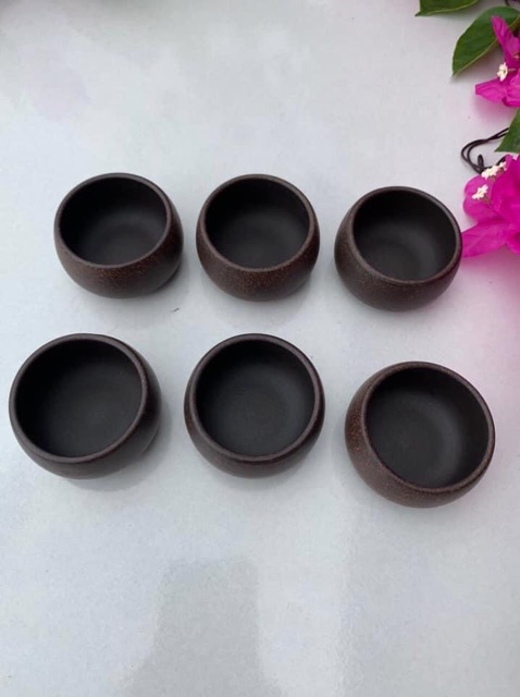 1 chén uống trà hắc kim sa tuyệt đẹp