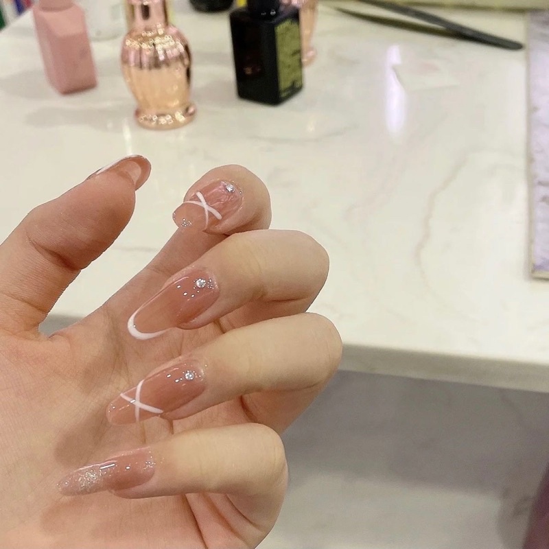 Móng dán thạch đính đá thiết kế thủ công cao cấp