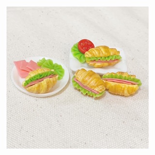 Bánh mì mô hình dollhouse