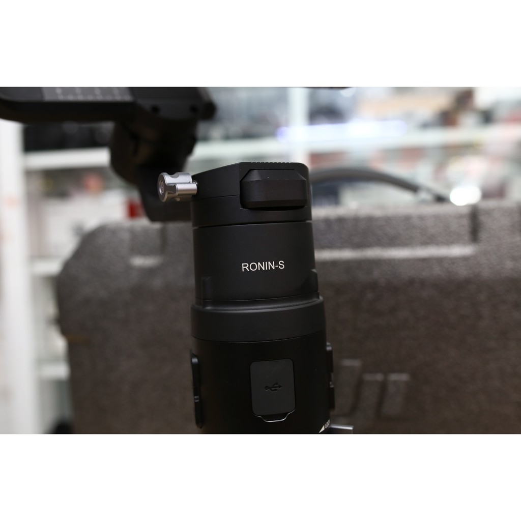 GImbal Chống rung DJI Ronin-S Essentials Kit - Gimbal Thiết yếu cho thợ quay phim