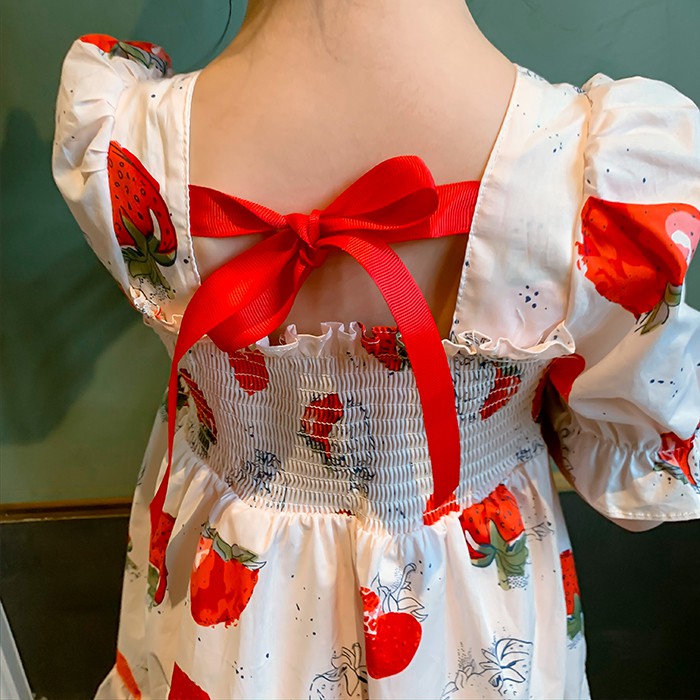 Đầm Tay Phồng Họa Tiết Dâu Tây Xinh Xắn Dành Cho Bé Gái