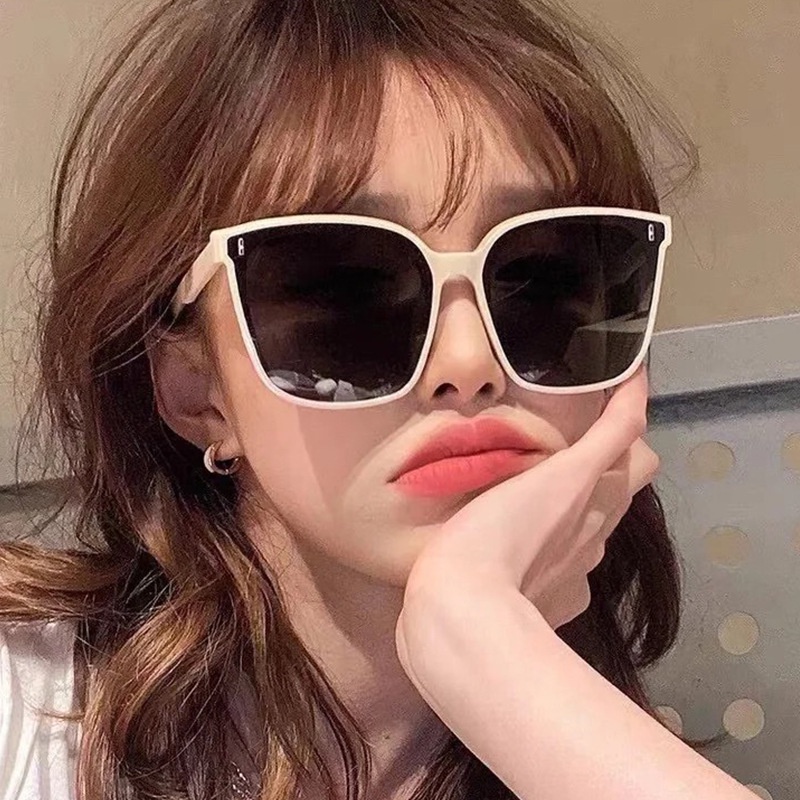 Mới Kính Mát Mắt Mèo Oversize Không Viền Chống Tia UV400 2022 Dành Cho Nữ