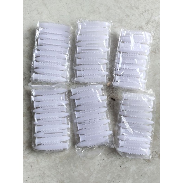 bịt 10 con tắc kê nhựa từ 6 li đến 12li
