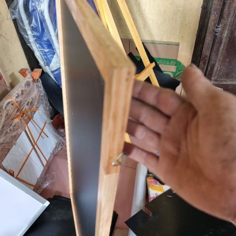 Bảng menu đen khung gỗ. bán kèm giá vẽ